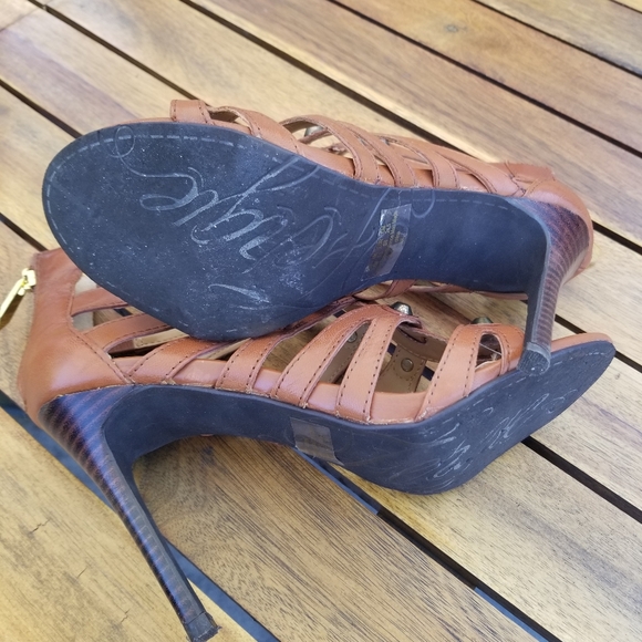 Fergie high heels size 7.5 - Picture 5 of 6